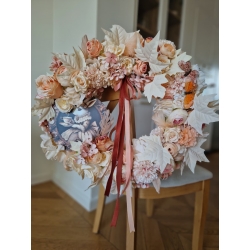 wianek kwiatowy wiosenny wielkanocny Krem i Brzoskwinia 50 cm